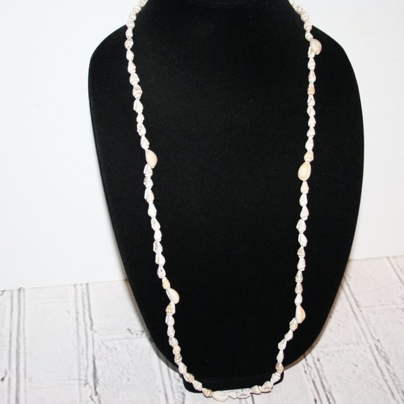 Beautiful long cream natural shell necklace 34" - Picture 1 of 5